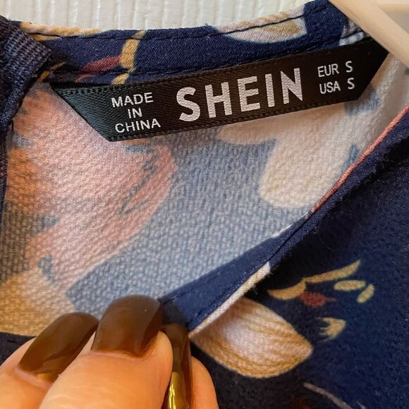 NAVY FLORAL CAP SLEEVE BACK ZIPPER DRESS SHEIN SIZE SMALL - Picture 4 of 5